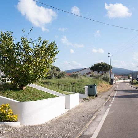 Moradia Em Vilar Dos Prazeres Villa Ourém Exterior foto