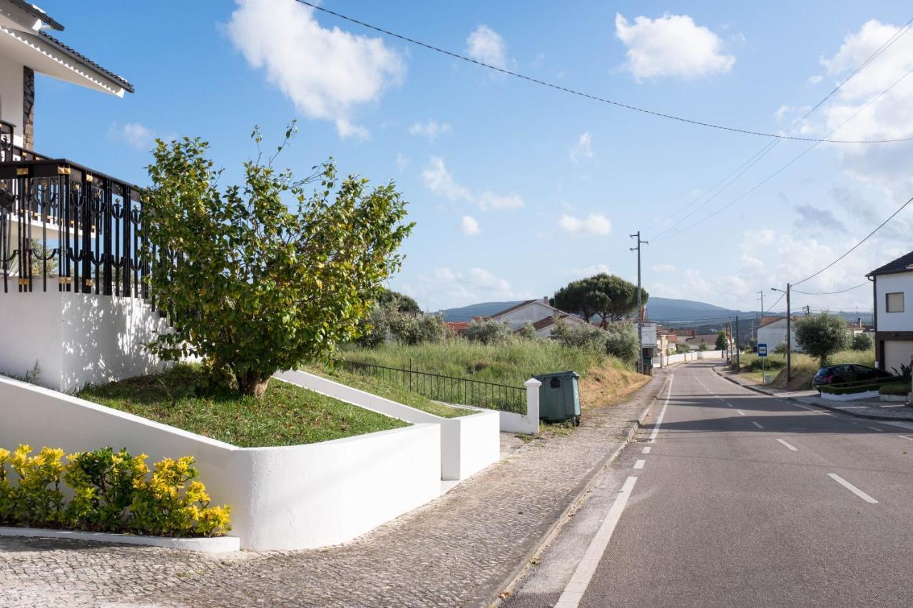 Moradia Em Vilar Dos Prazeres Villa Ourém Exterior foto